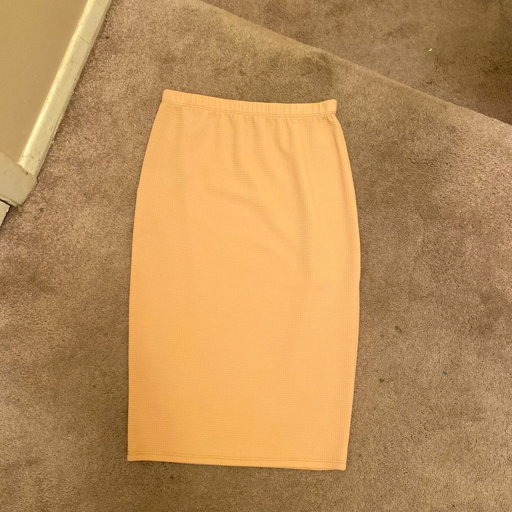 Polly & Esther Nude Pencil Skirt size large